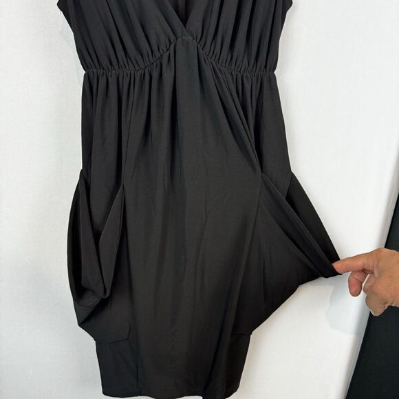 Voilà Black Gathered Dress Polyester Spandex Pockets USA Made XS/S LBD - Picture 4 of 11